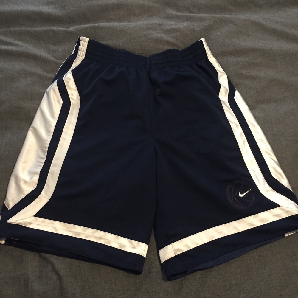 NIKE navy blue basketball shorts size medium
